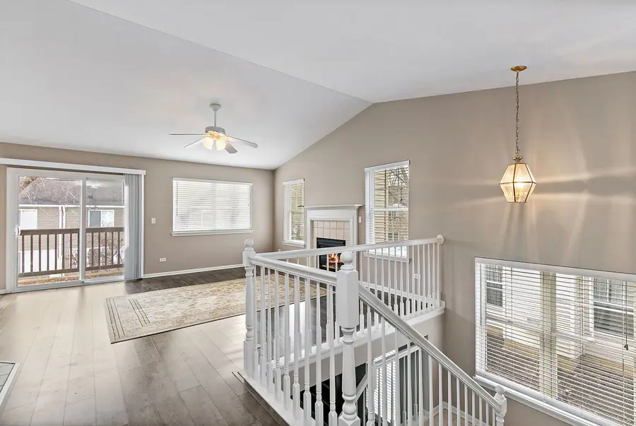 61 Samuel Drive, Streamwood, IL 60107 - Image #3