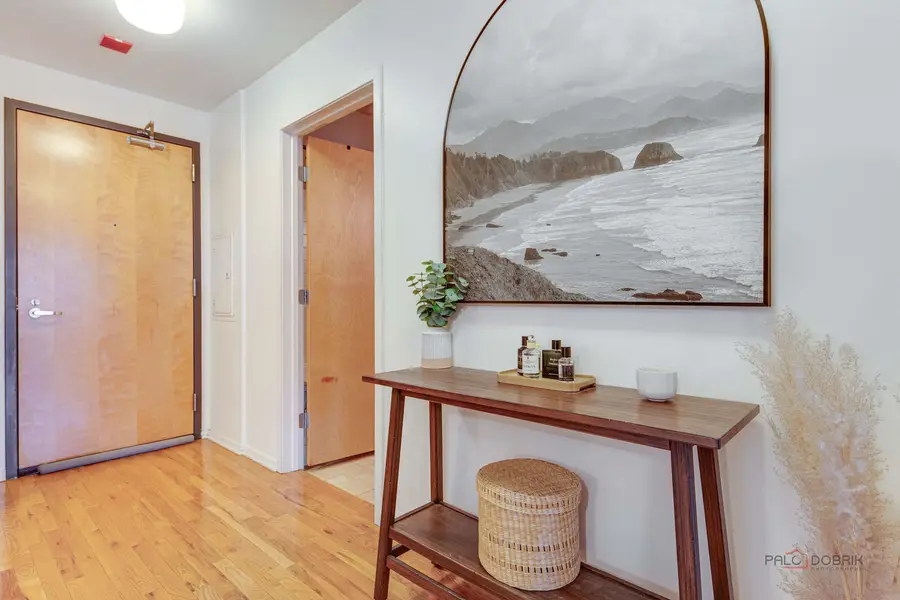 700 W Van Buren Street #1402, Chicago, IL 60607 - Image #3