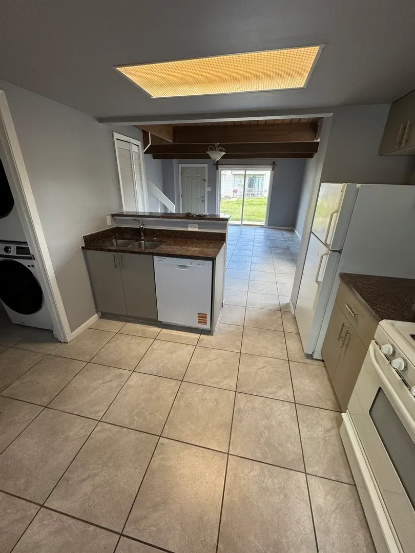 420 Meadowgreen Lane, Round Lake Beach, IL 60073 - Image #2