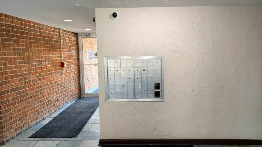 2211 S Stewart Avenue #3D, Lombard, IL 60148 - Image #3