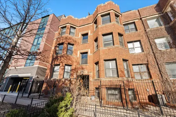 744 W Cornelia Avenue #2W, Chicago, IL 60657