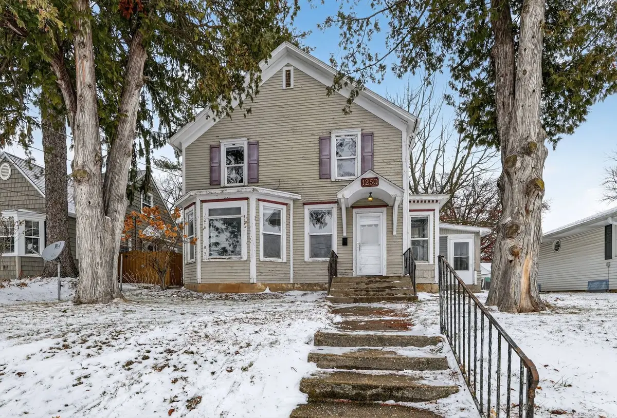 1250 W American Street, Freeport, IL 61032 - Image #1