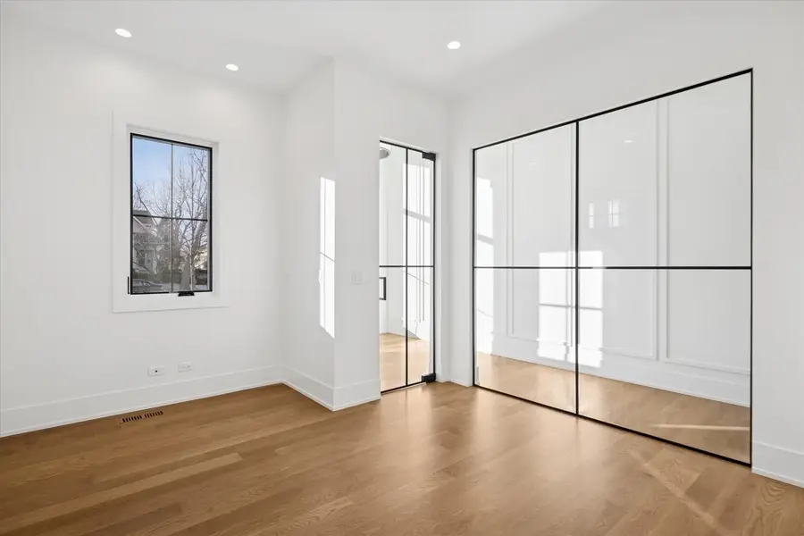 153 S Kenmore Avenue, Elmhurst, IL 60126 - Image #3