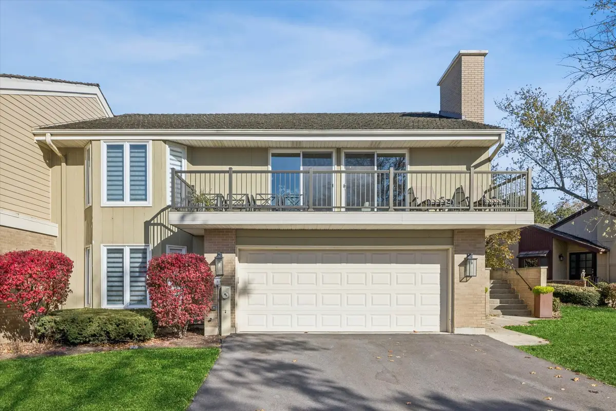 165 Briarwood North, Oak Brook, IL 60523 - Image #1