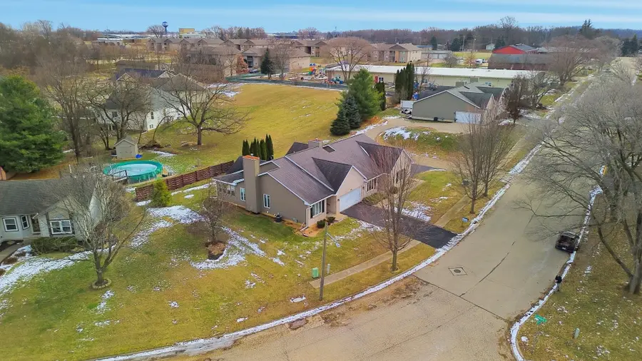 500 Countryside Lane, Dixon, IL 61021 - Image #3