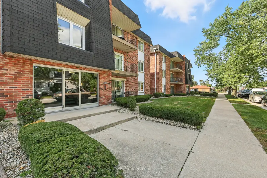 1040 Hirsch Boulevard #204, Calumet City, IL 60409 - #3