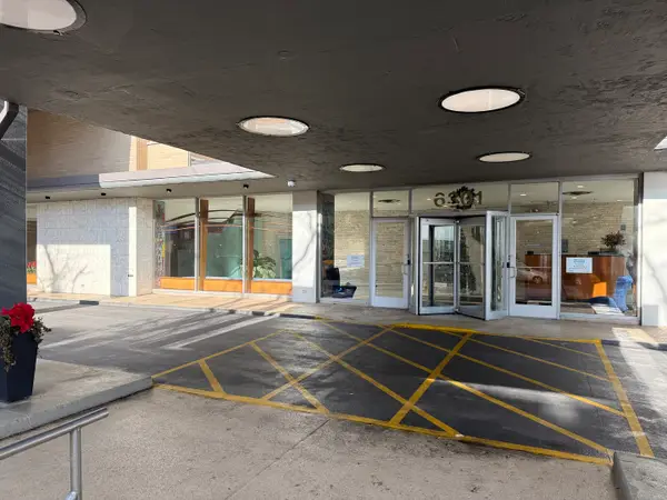 6301 N Sheridan Road #24C, Chicago, IL 60660