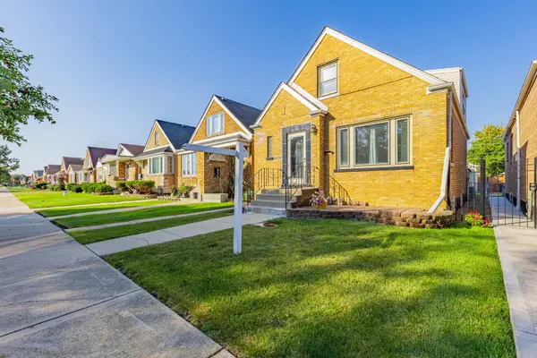 6724 S Kolin Avenue, Chicago, IL 60629