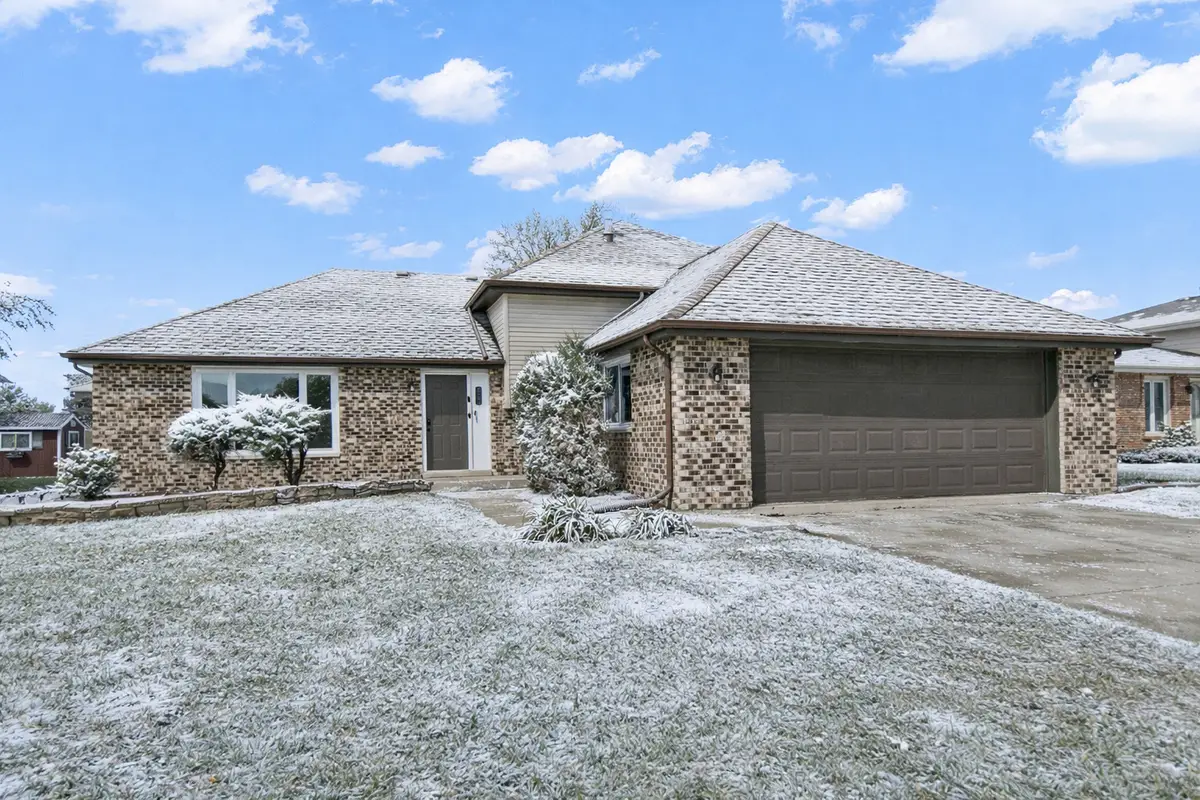 19520 Lake Lynwood Drive, Lynwood, IL 60411 - Image #1