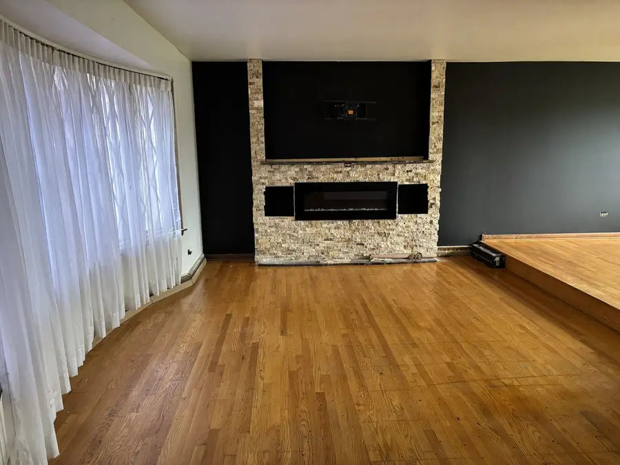 838 E 163rd Place, South Holland, IL 60473 - Image #2