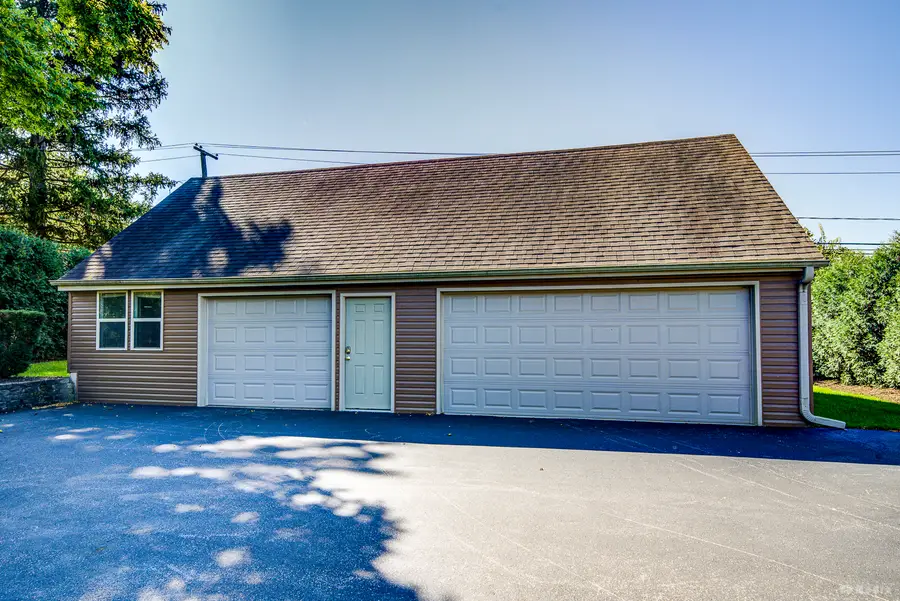 807 Hitchcock Avenue, Lisle, IL 60532 - Image #2