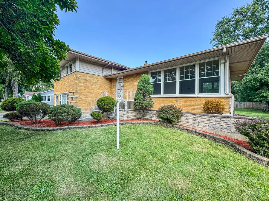 15831 Trumbull Avenue, Markham, IL 60428 - Image #3