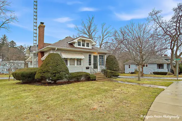 Address Withheld By Seller, Woodstock, IL 60098