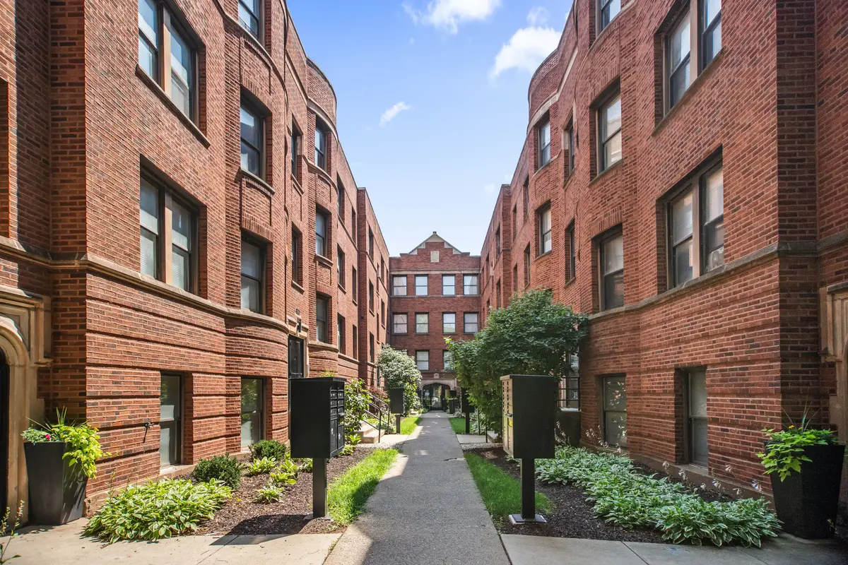 4523.5 S Drexel Boulevard #3W, Chicago, IL 60653 - Image #1