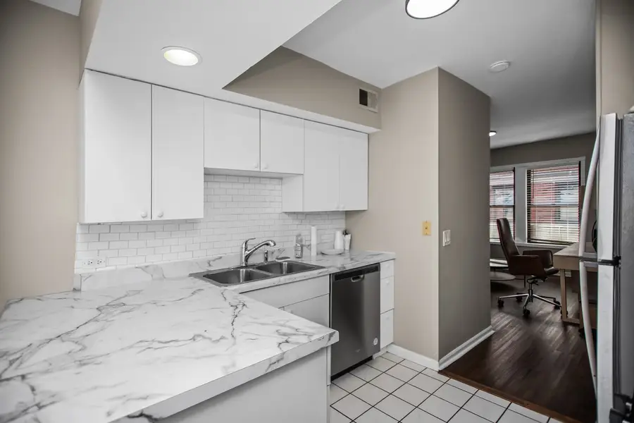 4523.5 S Drexel Boulevard #3W, Chicago, IL 60653 - Image #3