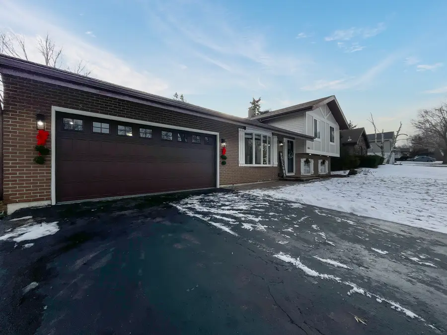 5505 W Shore Drive, McHenry, IL 60050 - Image #2