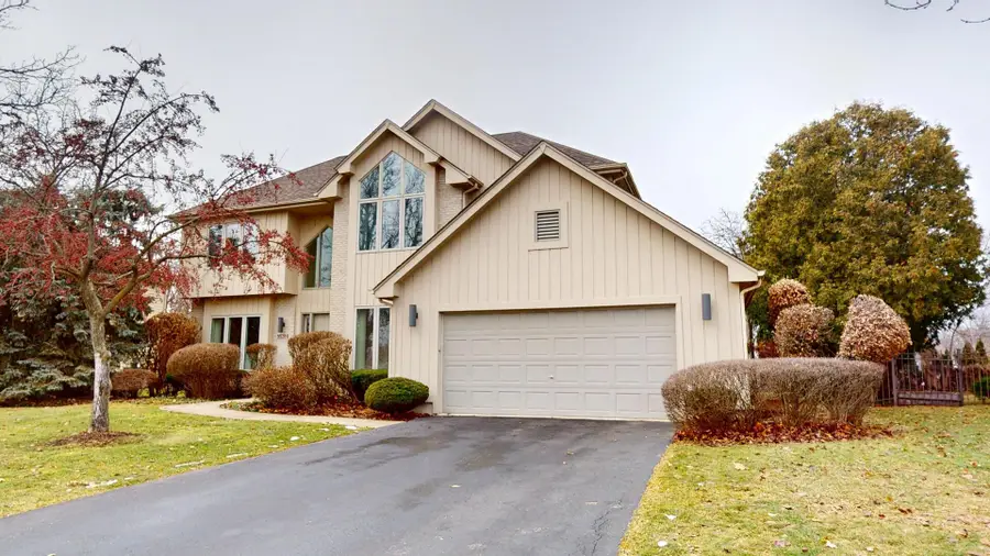 9S310 Woodcreek Place, Downers Grove, IL 60516 - Image #2