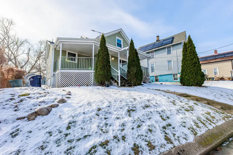 643 Wing Street, Elgin, IL 60123 - Image #2