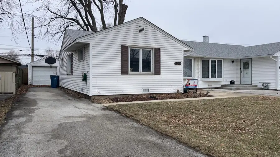 8948 S Main Street, Hometown, IL 60456 - Image #2