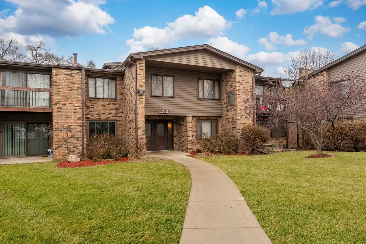 1132 E Randville Drive #2H, Palatine, IL 60074 - Image #1