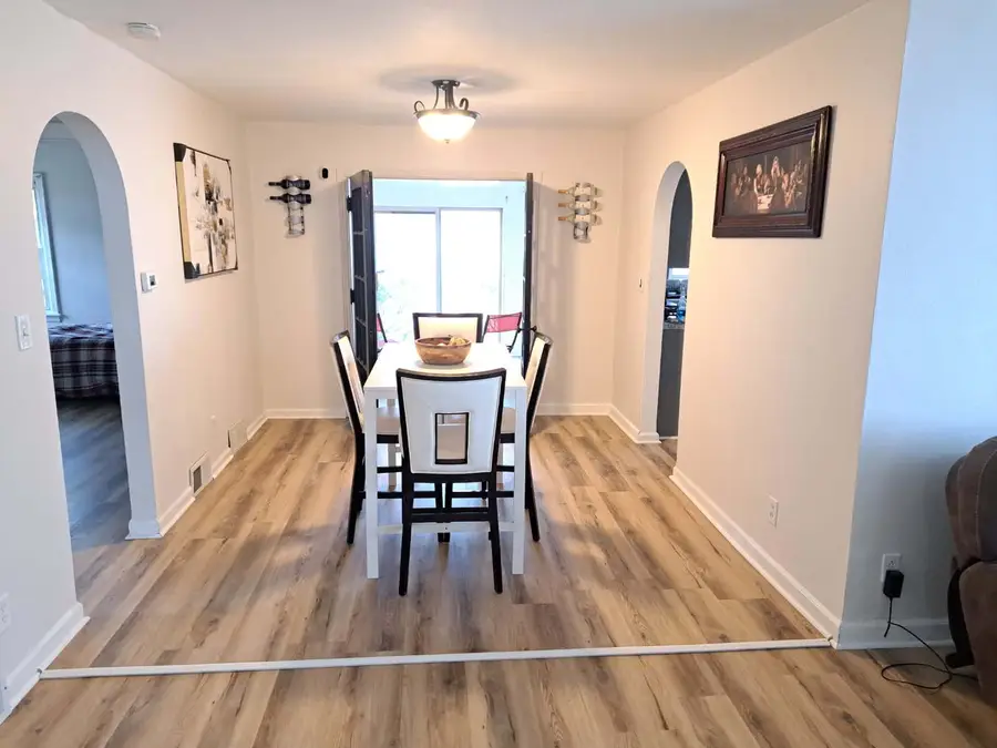 Address Withheld By Seller, Rockford, IL 61101 - Image #3