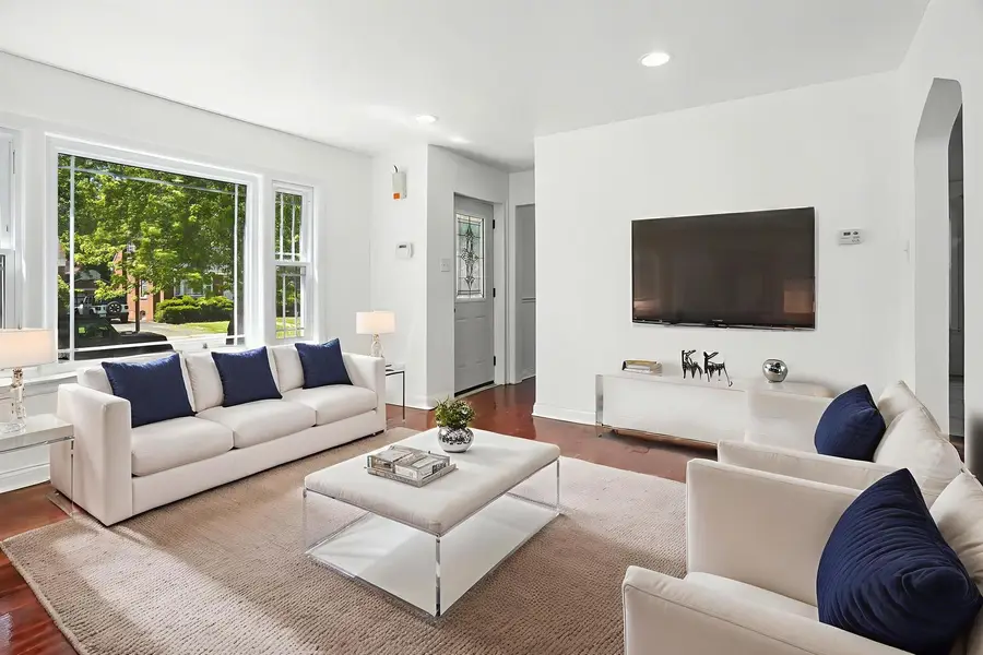 228 E 141st Street, Dolton, IL 60419 - Image #3