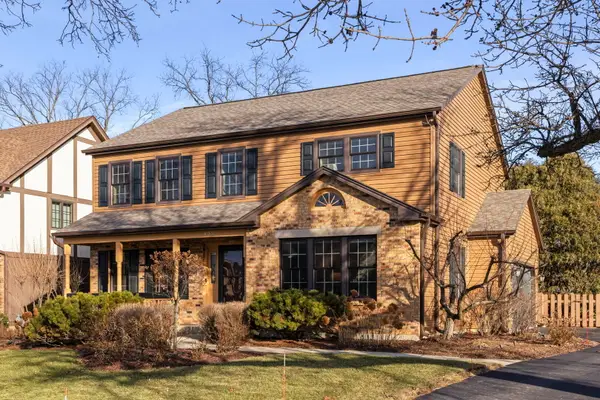 825 Evergreen Avenue, Glen Ellyn, IL 60137