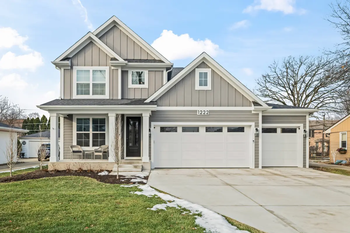 1222 N Walnut Avenue, Arlington Heights, IL 60004 - Image #1