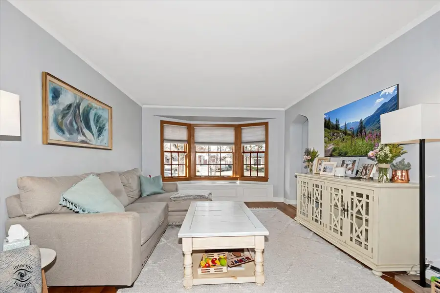 9751 S Hamlin Avenue, Evergreen Park, IL 60805 - Image #3