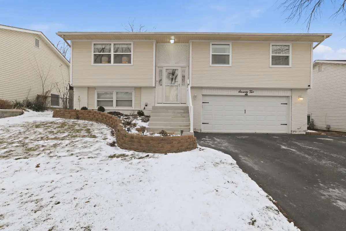 72 W Nevada Avenue, Glendale Heights, IL 60139 - Image #1