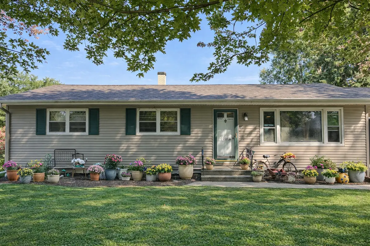 208 N Wabena Avenue, Minooka, IL 60447 - #1