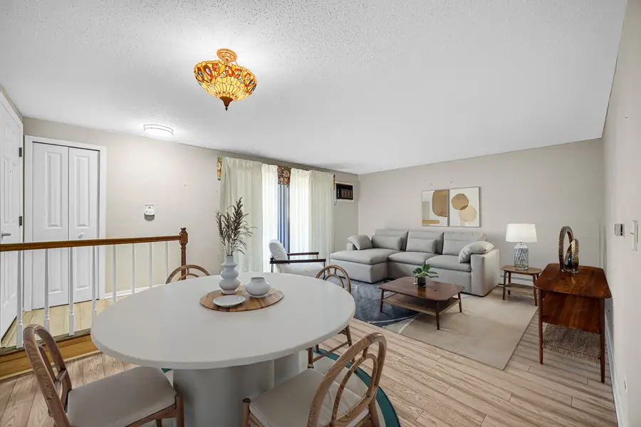 20 Echo Court #3, Vernon Hills, IL 60061 - Image #2