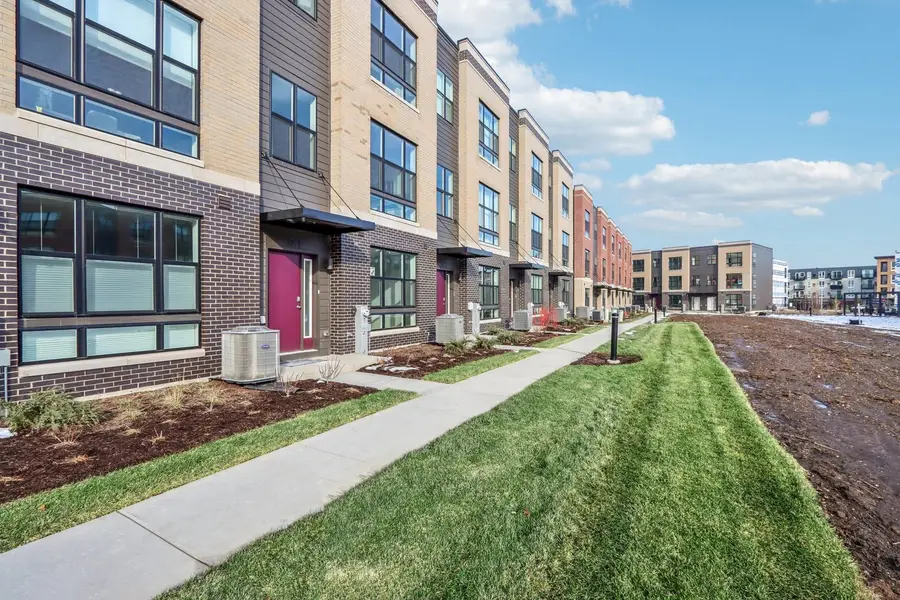 361 Summit Circle, Lombard, IL 60148 - Image #2