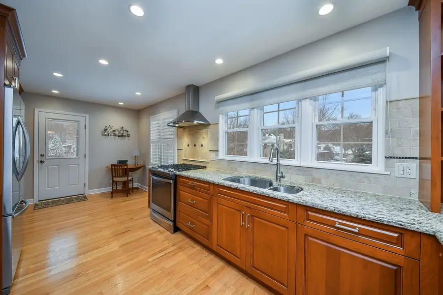 522 Deerpath Road, Glen Ellyn, IL 60137 - Image #3