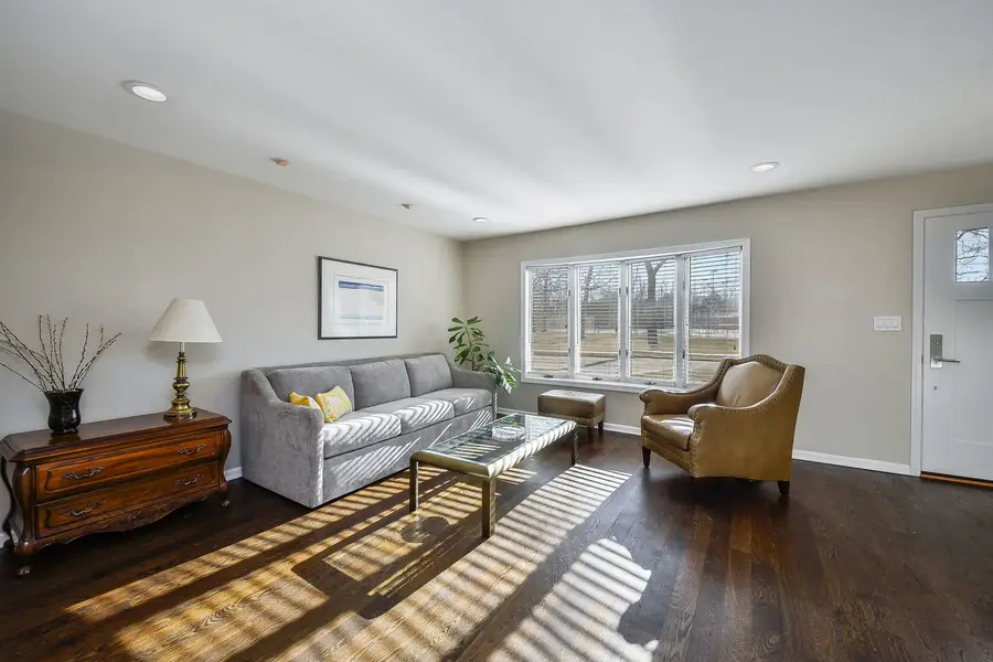 541 Park Row, Glen Ellyn, IL 60137 - #3