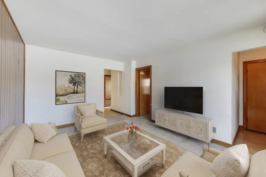 5546 S Nottingham Avenue, Chicago, IL 60638 - Image #2