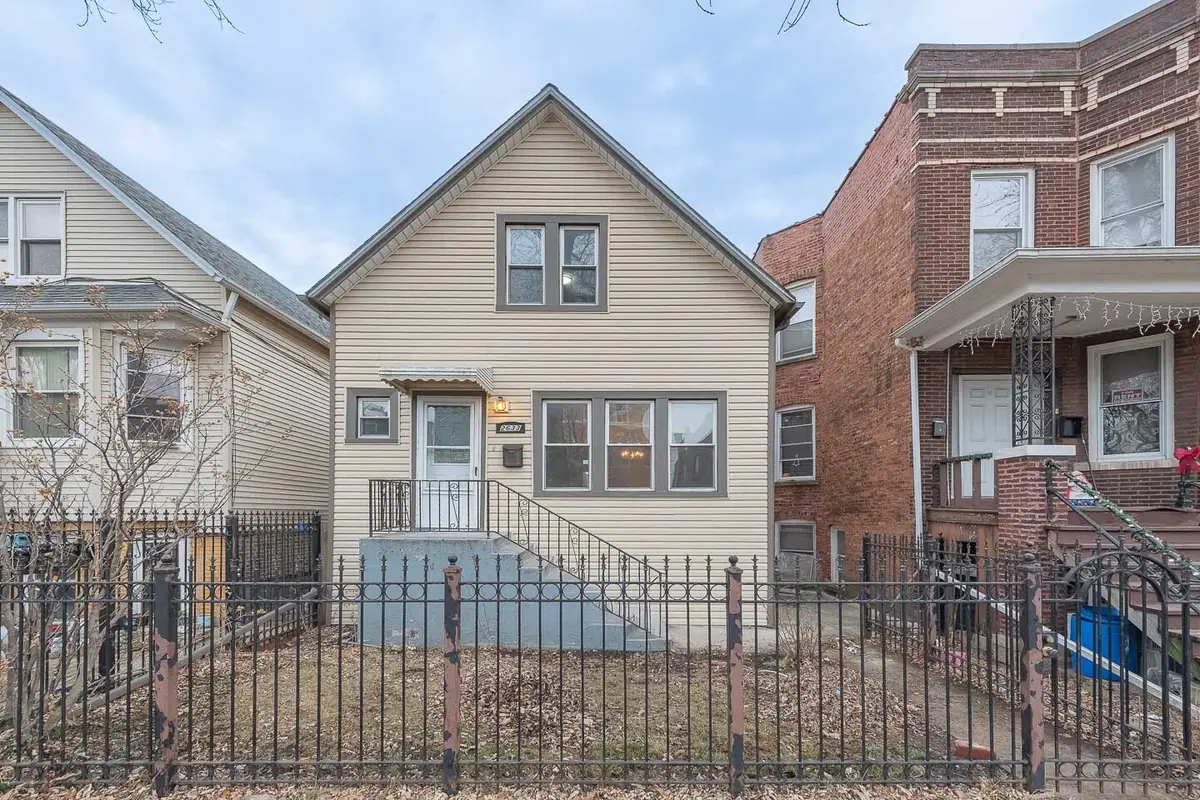 2633 N Springfield Avenue, Chicago, IL 60647 - Image #1