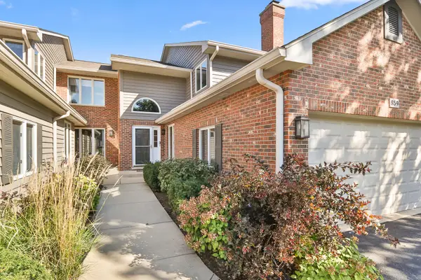 859 Saddlewood Drive, Glen Ellyn, IL 60137