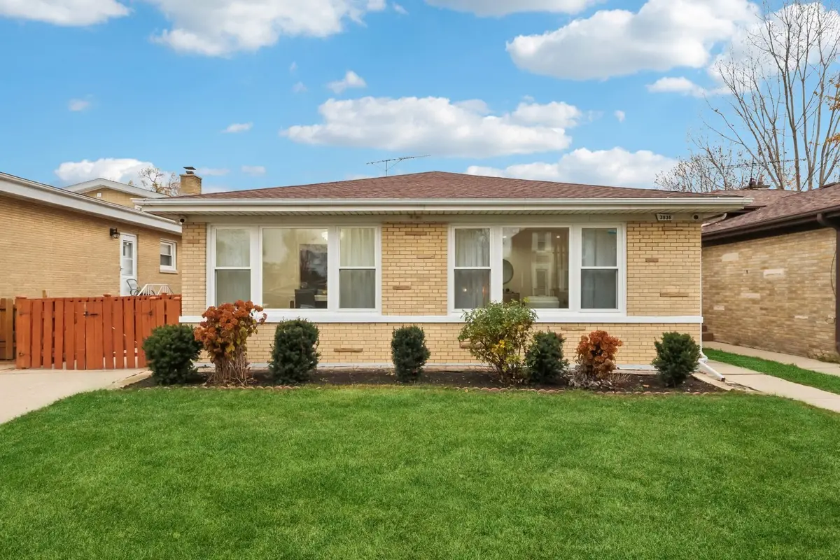 3836 W Estes Avenue, Lincolnwood, IL 60712 - Image #1