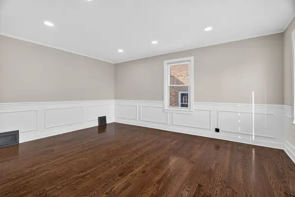 6046 N Oriole Avenue, Chicago, IL 60631