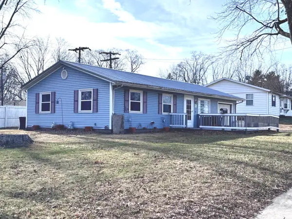 901 S Country Squire Drive, Urbana, IL 61802