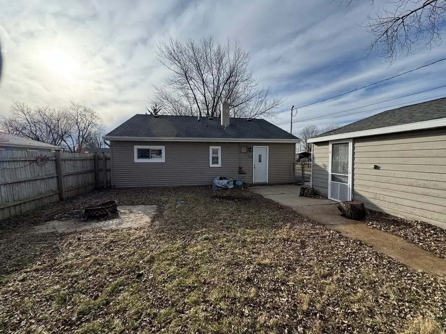 1206 Harvey Drive, Sterling, IL 61081 - Image #2