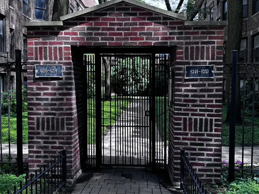 6249 N Sheridan Road #5, Chicago, IL 60660 - Image #2