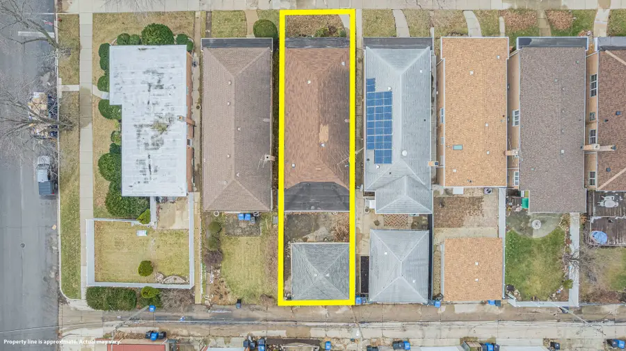 8849 S Paxton Avenue, Chicago, IL 60617 - Image #2