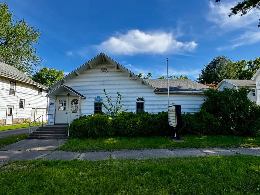1209 6th Street, Mendota, IL 61342 - #2