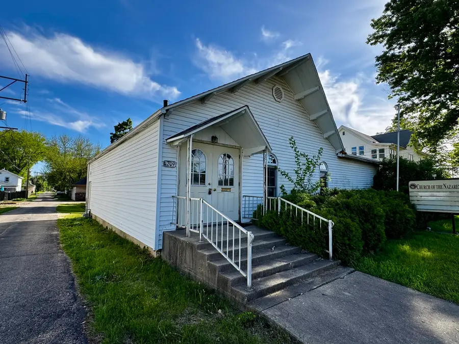 1209 6th Street, Mendota, IL 61342 - #3