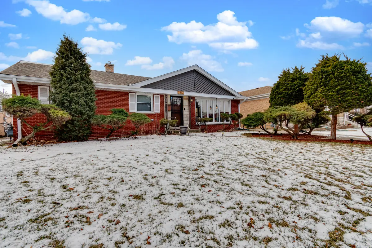 7513 W Ainslie Street, Harwood Heights, IL 60706 - Image #1