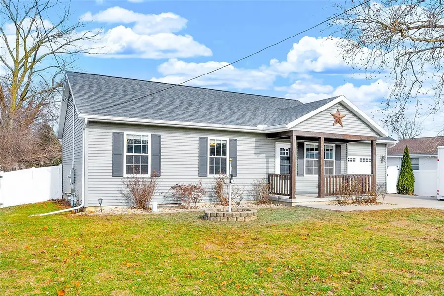 109 Mabee Avenue, East Peoria, IL 61611 - Image #2