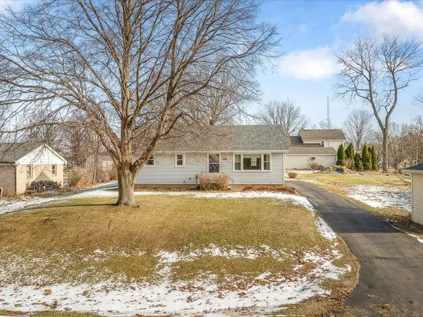 205 N Seward Street, Winnebago, IL 61088