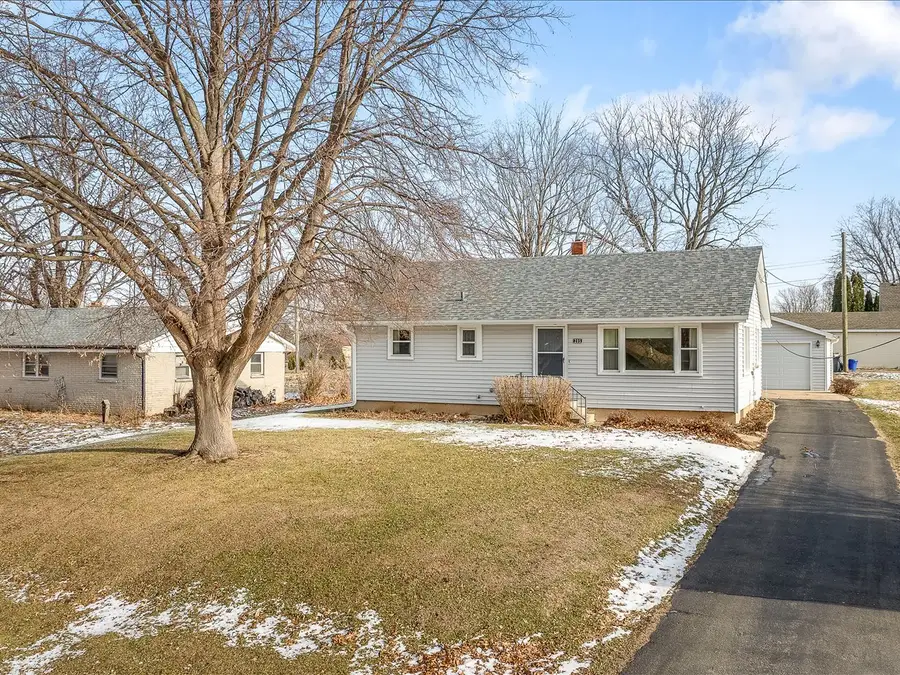 205 N Seward Street, Winnebago, IL 61088 - Image #2